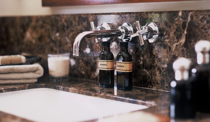 Tree Top Suite Sanderling bathroom_10127